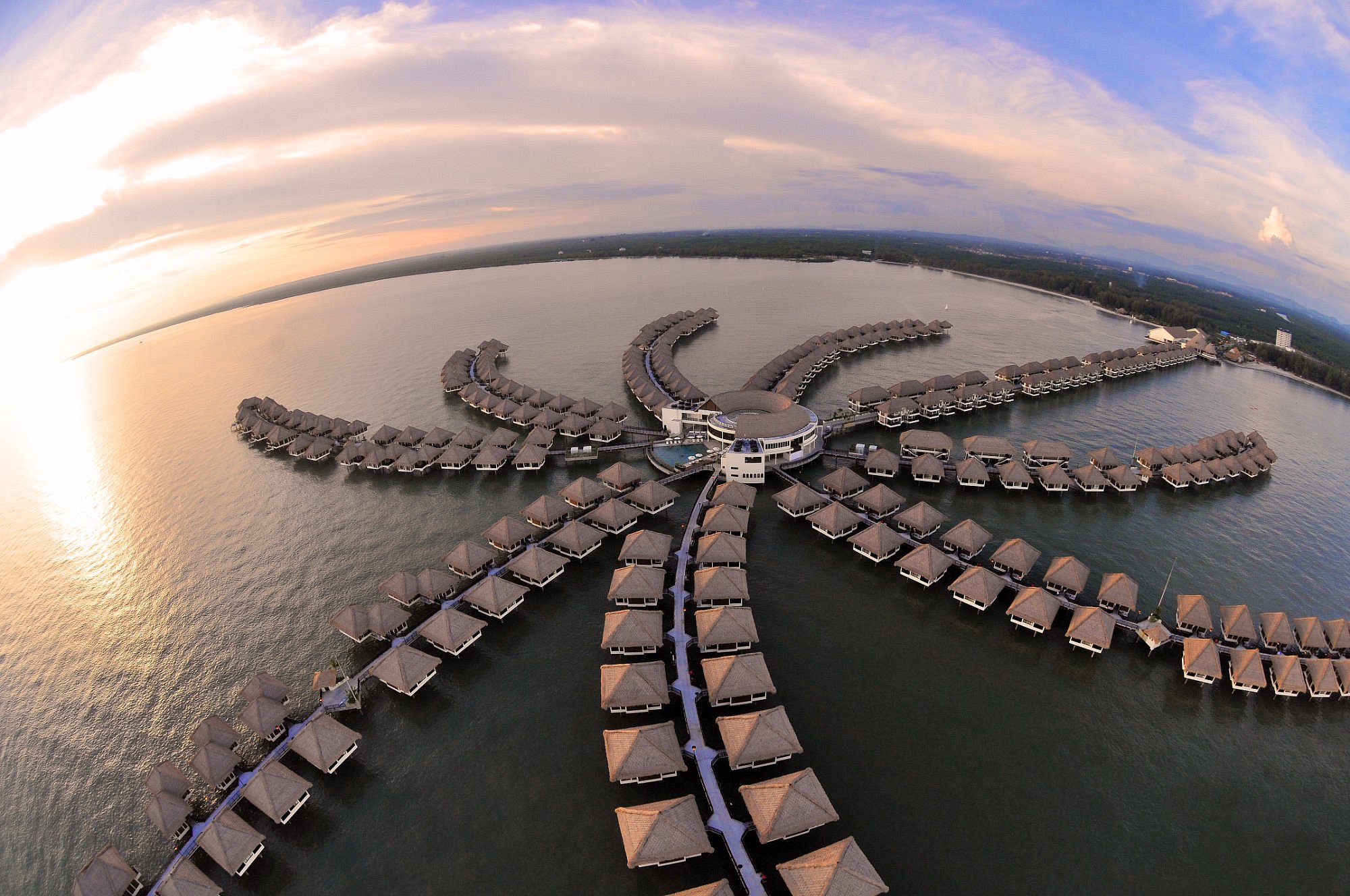 Golden Palm Resort - Kuala Lumpur with Genting Highlands Day Tour